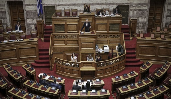 Υπερψηφίστηκε το πολυνομοσχέδιο με τα προαπαιτούμενα της 4ης αξιολόγησης