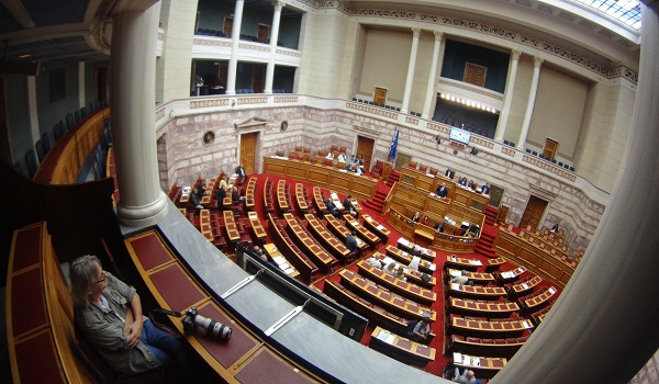 Τι προβλέπει ο κανονισμός της Βουλής για την πρόταση μομφής