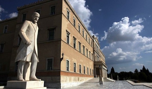Σκοπιανό: Τι προβλέπει ο κανονισμός της Βουλής για την ενημέρωση από Τσίπρα
