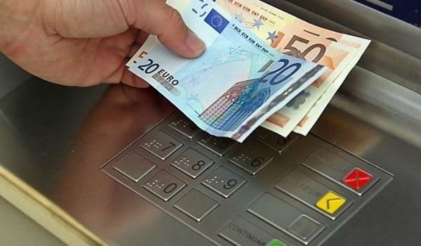 Φρένο στην πλήρη άρση των capital controls βάζει ο νέος νόμος Κατσέλη