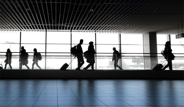 Τα 12 εισαγόμενα κρούσματα δημιούργησαν προβληματισμό για το τουριστικό άνοιγμα
