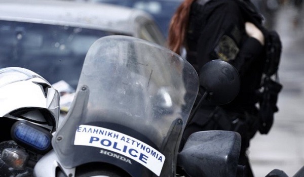 Θρίλερ με πτώμα γυναίκας σε σπίτι στη Ραφήνα