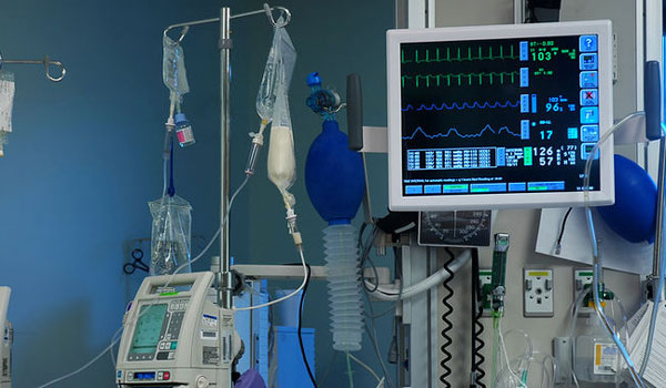 Τη μάχη της ζωής δίνει 26χρονη που πήγε να γεννήσει και κατέληξε εγκεφαλικά νεκρή