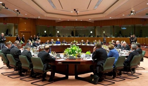 "Πράσινο φως" από το EWG για μη περικοπή των συντάξεων