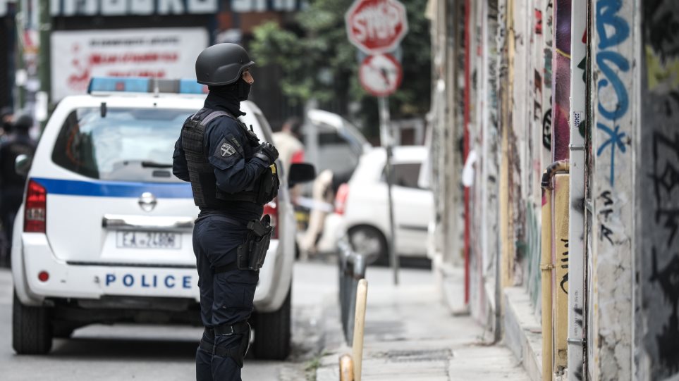 Δήμος Μούτσης: Από το ΑΤ Εξαρχείων ακούγονταν κραυγές και φοβερό ξύλο