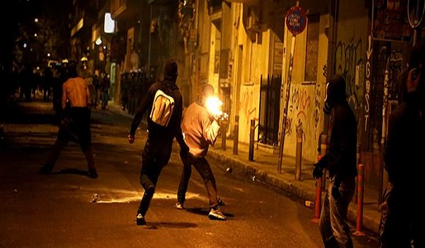 Εισαγγελέας για επίθεση στα Εξάρχεια: Μόλις βγήκαμε φανερώθηκαν περί τα 40 άτομα