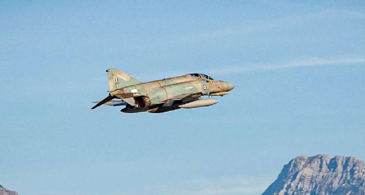 Πτώση F4: Κορυφώνεται η αγωνία για τον κυβερνήτη - Ήρθαν στο σπίτι και είπαν ότι ψάχνουν τον γιο μου