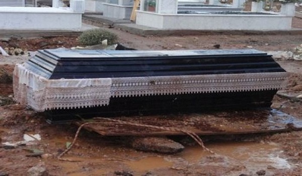 Αιτωλοκαρνανία: Σάλος για ιερέα που αρνήθηκε να κηδέψει 44χρονη
