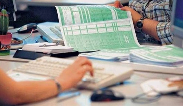 Μεγάλες αλλαγές με το φορολογικό νομοσχέδιο και νέες μειώσεις φόρων