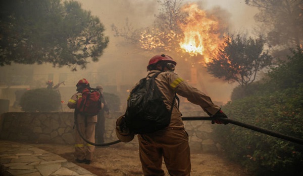 Τα τηλέφωνα ανάγκης του δήμου Μεγάρων. O χώρος του ΚΑΠΗ ανοιχτός για βοήθεια