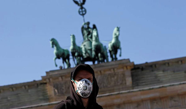Γερμανία-κορονοϊός: Τα επιβεβαιωμένα κρούσματα αυξήθηκαν κατά 3.483 και έφθασαν τα 322.864
