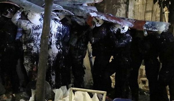 Νέες στολές και εξοπλισμός σε αστυνομικούς που συμμετείχαν στις επιχειρήσεις στο Κουκάκι