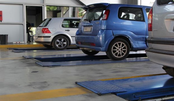 SOS για τα diesel I.X: Εγκύκλιος «παγίδα» θα τα «κόβει» στο ΚΤΕΟ