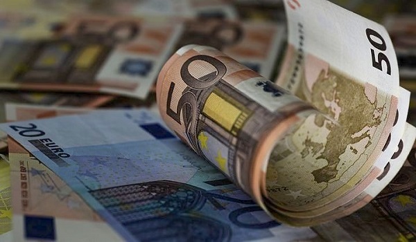 Έρχονται νέα μέτρα στήριξης για τα νοικοκυριά – Τι θα γίνει με τις κληρονομιές και το αφορολόγητο