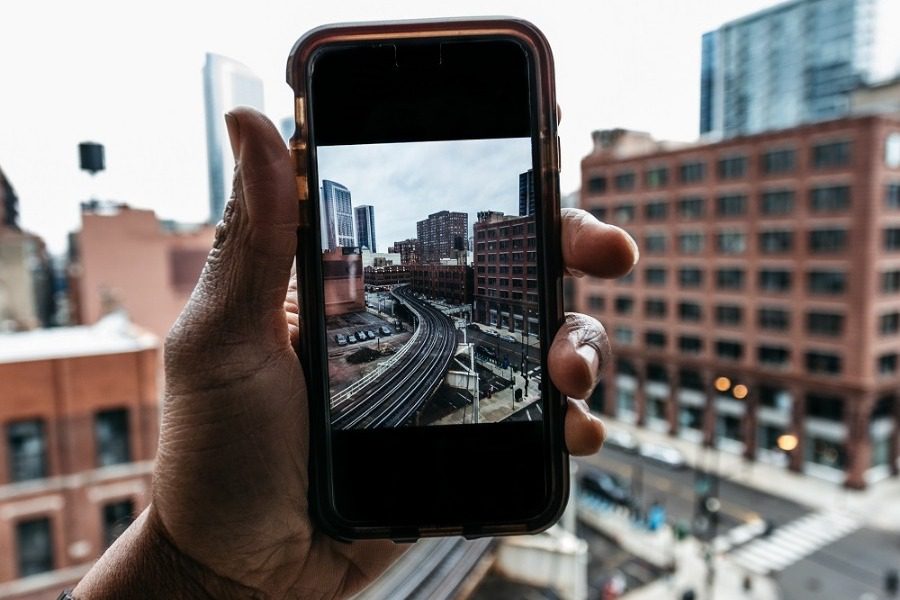 O 14χρονoς που ανακάλυψε το λάθος στα iPhone που έγινε σκάνδαλο