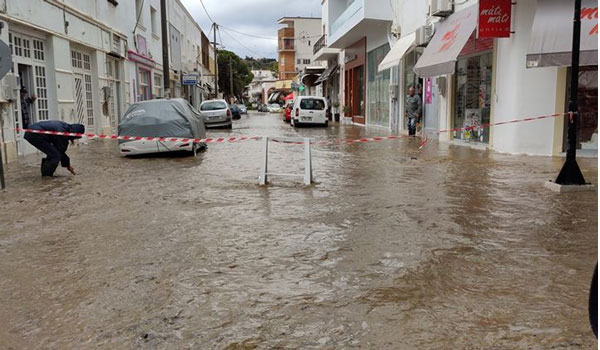 Πνίγηκε η Λέρος από την κακοκαιρία: Να κηρυχθεί σε κατάσταση έκτακτης ανάγκης ζητά ο δήμαρχος
