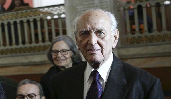 Πέθανε ο Αντώνης Λιβάνης: Η εθνική αντίσταση, οι επιχειρήσεις και η φιλία με τον Ανδρέα Παπανδρέου