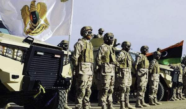 Λιβύη: Έπεσαν τα πρώτα πυρά στην "εκεχειρία" - Ο Χάφταρ στέλνει 9000 άνδρες στην Τρίπολη