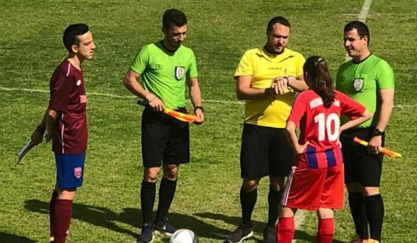 Για πρώτη φορά γυναίκα αρχηγός σε ανδρική ομάδα ποδοσφαίρου στην Ελλάδα!