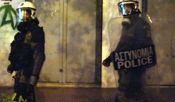 Επεισόδια στη Χ. Τρικούπη κοντά στα γραφεία του ΠΑΣΟΚ
