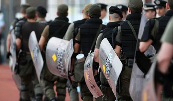 Προσφυγικό: Δεκατέσσερις διμοιρίες ΜΑΤ σε Λέσβο και Χίο στέλνει η κυβέρνηση