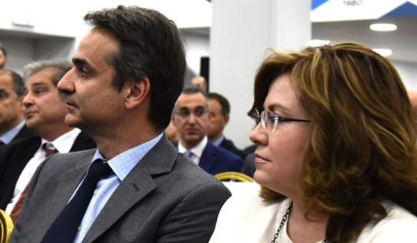 Κόντρα χωρίς τέλος ΝΔ-FAZ για Μητσοτάκη και Σκοπιανό. Επίθεση από Μαξίμου
