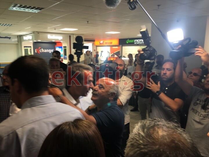 Θερμή υποδοχή του Κυριάκου Μητσοτάκη στο αεροδρόμιο της Κρήτης