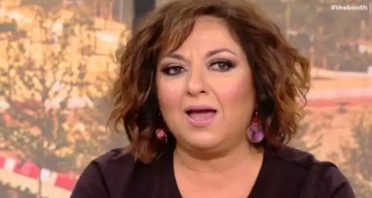 Της είπα ότι δεν χωράς στο Καφέ της Χαράς