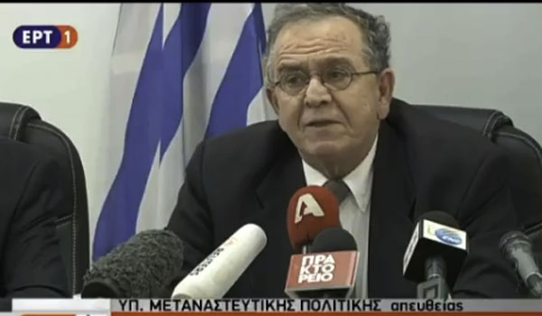 Νέα πυρά κατά Κουρουμπλή από Μουζάλα: Απαράδεκτη η συνάντηση με Αμβρόσιο