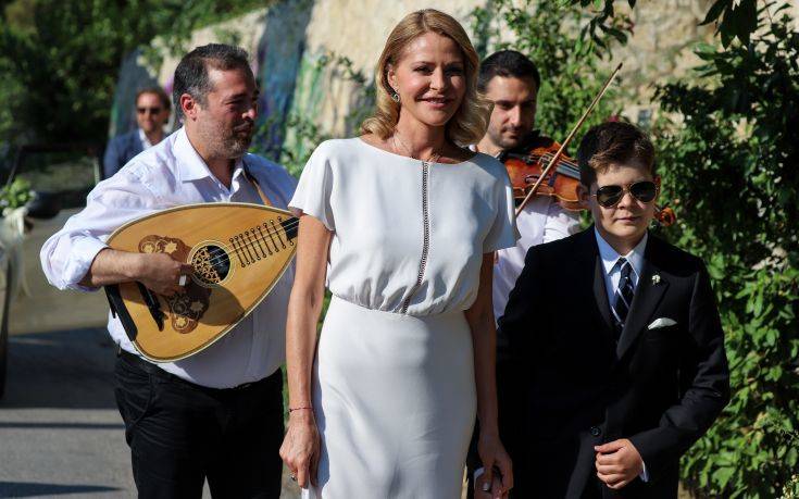 Παντρεύτηκαν η Τζένη Μπαλατσινού και ο Βασίλης Κικίλιας