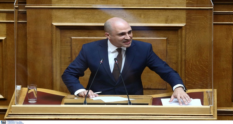 Μπογδάνος  για Masterchef: Αγαπώ τις βίγκαν λεσβίες που μαγειρεύουν