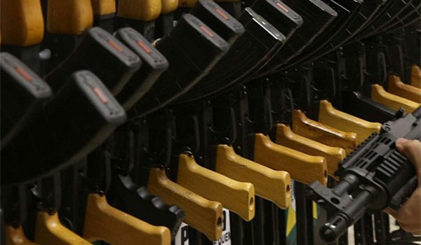 Εκλάπησαν αυτόματα όπλα από τον Αλβανικό Στρατό