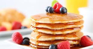 Pancakes βρώμης με ταχίνι κακάο, μπανάνα και καρύδια