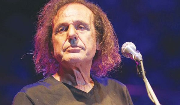 Ράγισαν καρδιές: Ο Βασίλης Πακωνσταντίνου αποχαιρέτησε τον Λαυρέντη Μαχαιρίτσα