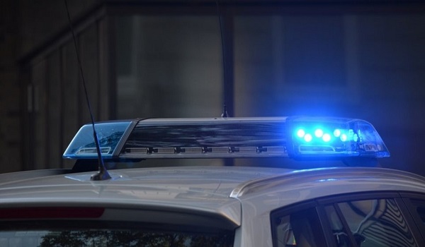 Θεσσαλονίκη: Συγκλονίζουν οι αστυνομικοί που έσωσαν τα 2 παιδιά από το αμάξι με τις φιάλες υγραερίου
