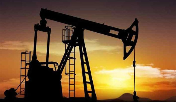 Ηρεμία στην αγορά πετρελαίου μετά τα σενάρια τρόμου: Υποχωρούν οι τιμές
