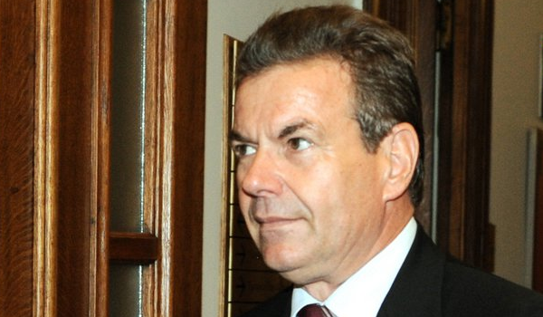 Πετρόπουλος: Αυξήσεις σε 620.000 παλαιούς συνταξιούχους
