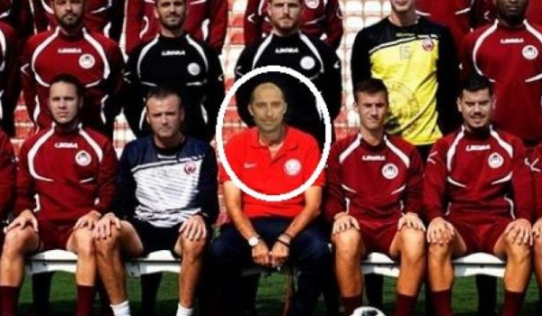 Με photoshop έβαλαν το νέο προπονητή της Προοδευτικής στην ομαδική
