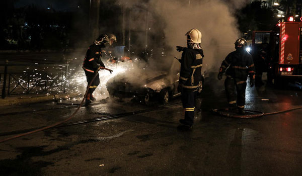 Εμπρησμοί τη νύχτα σε Αθήνα και Θεσσαλονίκη
