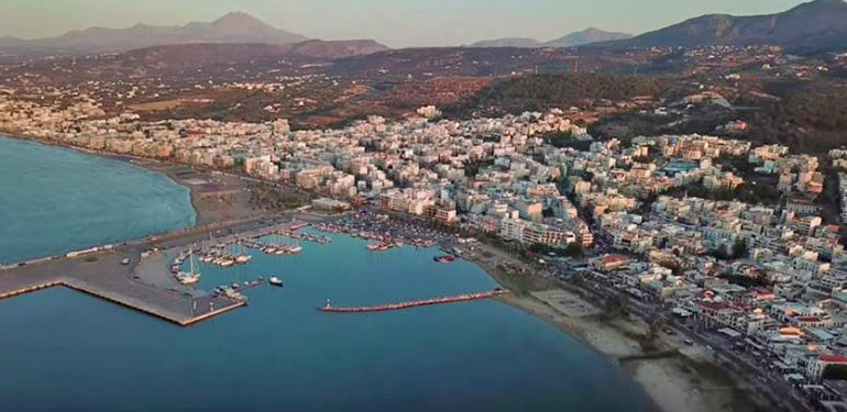 Το υπέροχο Ρέθυμνο από ψηλά την ώρα του ηλιοβασιλέματος