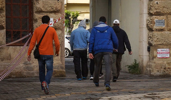Δολοφονία στη Ρόδο: Απολογούνται την Παρασκευή οι δύο κατηγορούμενοι