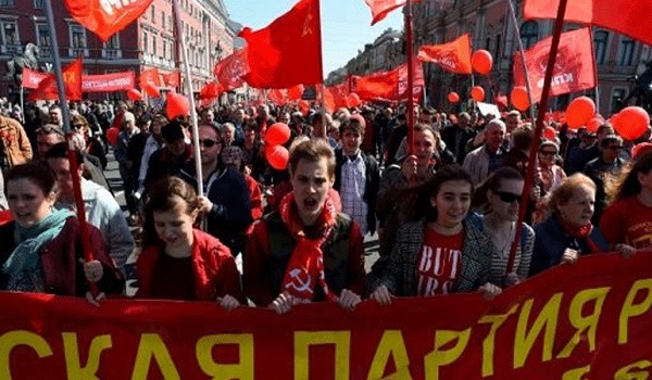 Ρωσία: Γυναίκα έκανε βουτιά από τον ένατο όροφο και σώθηκε