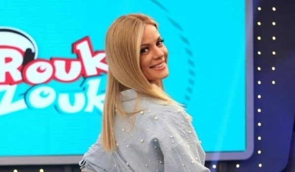 φίλος συνεχίζει να βγαίνει με ηλίθιους