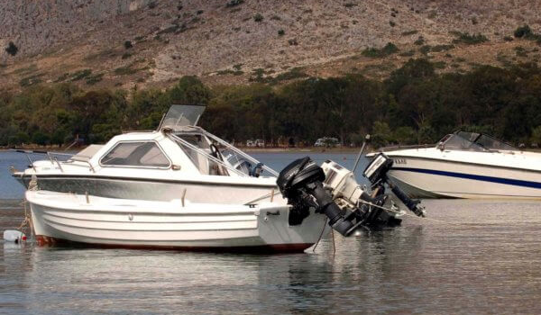 Σάμος: Συνελήφθη για αποστολή εξωλέμβιων μηχανών χωρίς παραστατικά
