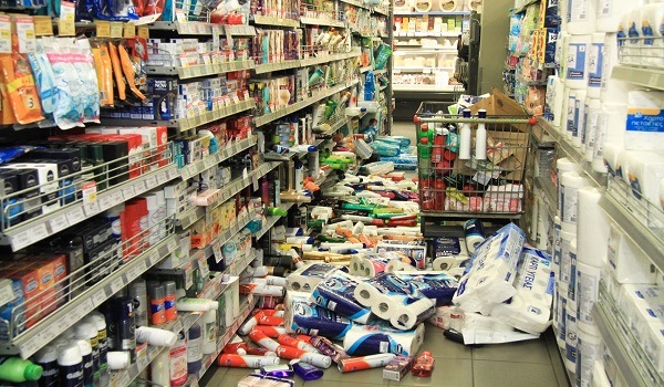 Μεγάλες ζημιές από τον εγκέλαδο σε σχολεία και το νεκροταφείο Ανδραβίδας