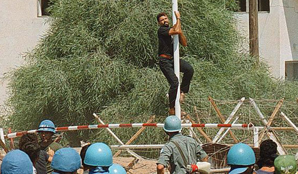 Ο πατέρας του Σολωμού για τον 16χρονο στα Κατεχόμενα που κατέβασε την τουρκική σημαία