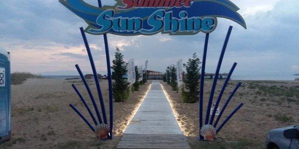 Χαλκιδική: Τι απαντά ο ιδιοκτήτης του beach bar με το wifi MacedoniaisGreek