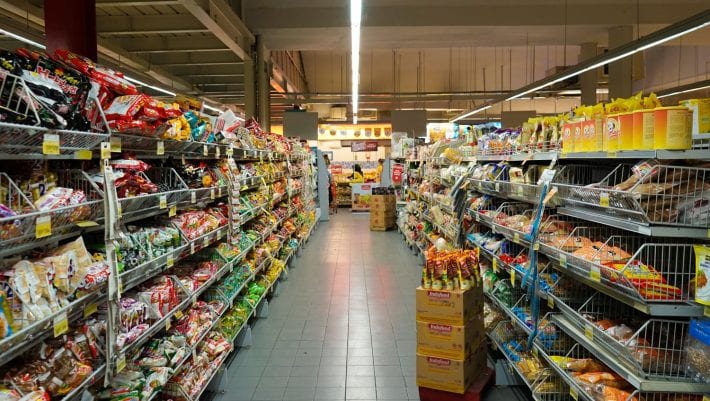 Συνθλίβει τις πωλήσεις των σούπερ μάρκετ ο πληθωρισμός