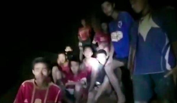 Ταϊλάνδη: Τραγωδία με νεκρό δύτη στη σπηλιά με τα εγκλωβισμένα παιδιά
