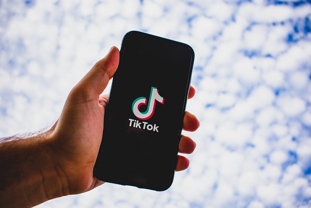 TikTok: Χάκερς ισχυρίζονται πως παραβίασαν δεδομένα 1 δισ. χρηστών